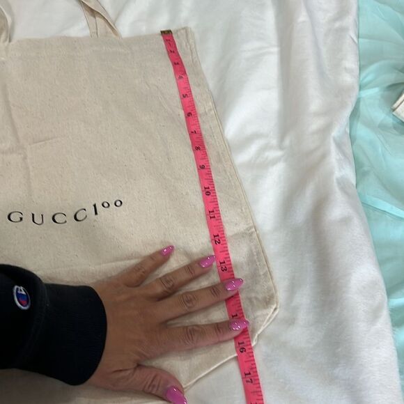Gucci shoppers  - Picture 9 of 10